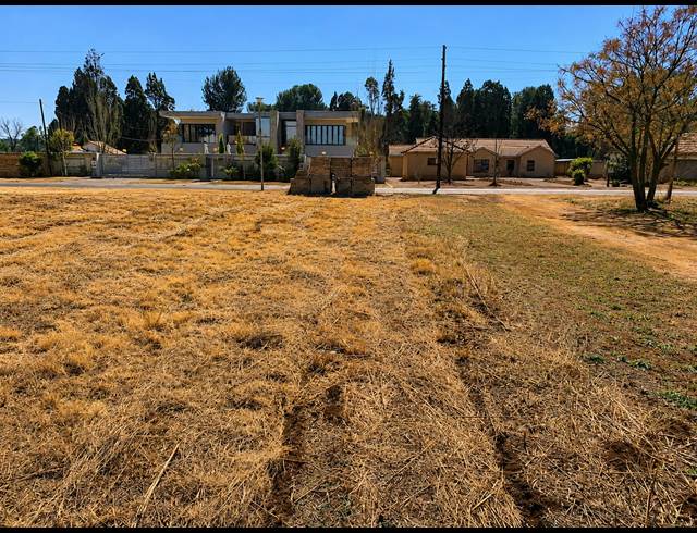 1,952M² VACANT LAND FOR SALE IN HENLEY ON KLIP